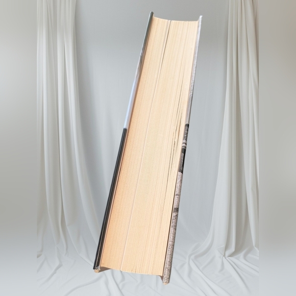 Secret Life Of Marilyn Monroe Book - Picture 3 of 5